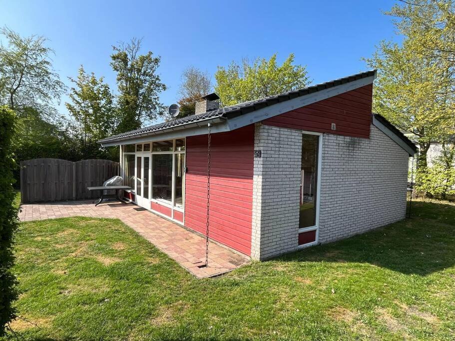 Knusse Bungalow Op Groen Park! Ауддорп Экстерьер фото