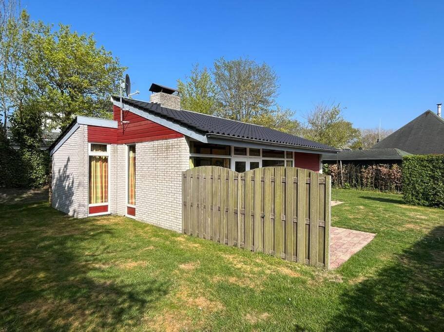 Knusse Bungalow Op Groen Park! Ауддорп Экстерьер фото